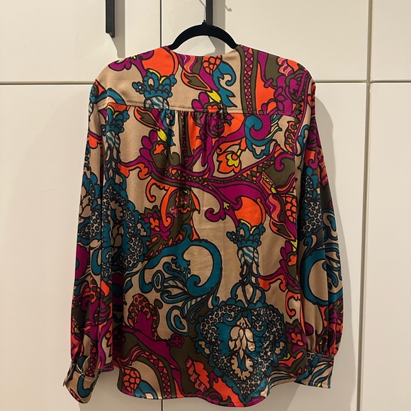 LAST DAY Trina Turk Laurynn Printed Surplice Top - Picture 6 of 7